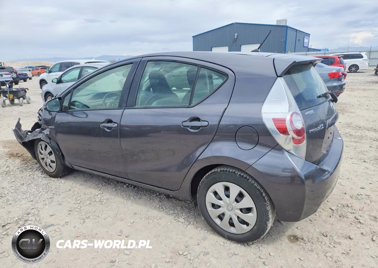2014 Toyota Prius C One VIN:JTDKDTB37E1076399 - 2