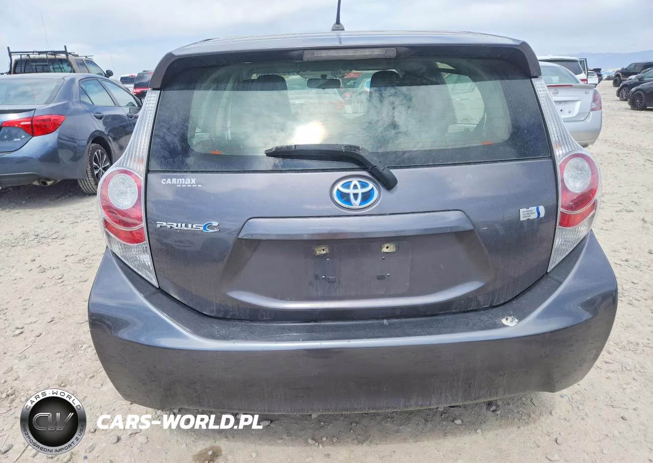 2014 Toyota Prius C One VIN:JTDKDTB37E1076399 - 6