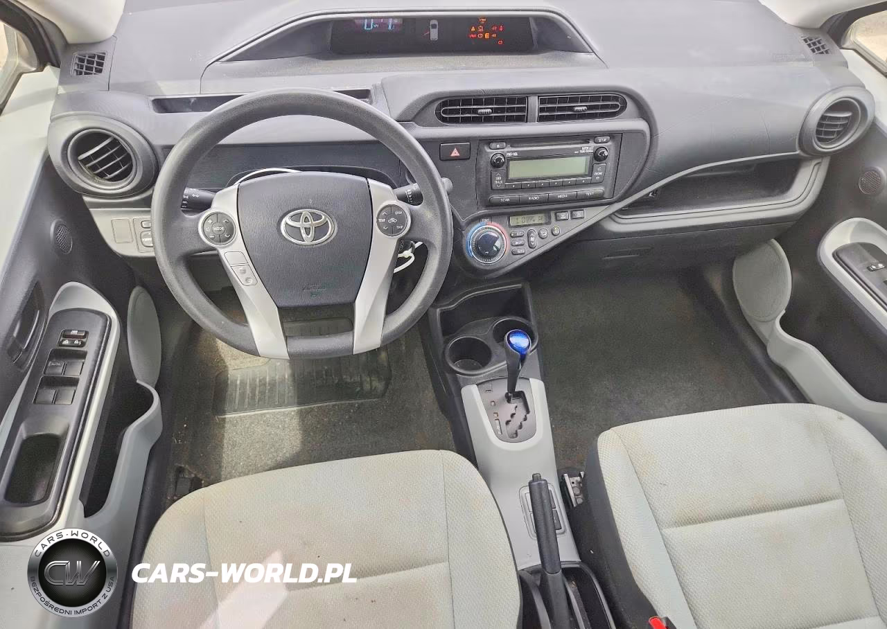 2014 Toyota Prius C One VIN:JTDKDTB37E1076399 - 8