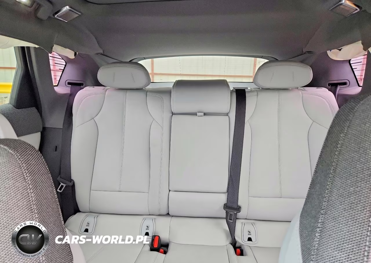 2025 Cadillac Optiq Sport VIN:3GYK3EMR4SS198755 - 10