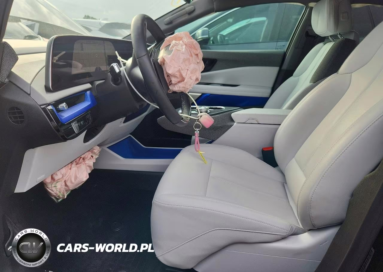 2025 Cadillac Optiq Sport VIN:3GYK3EMR4SS198755 - 7