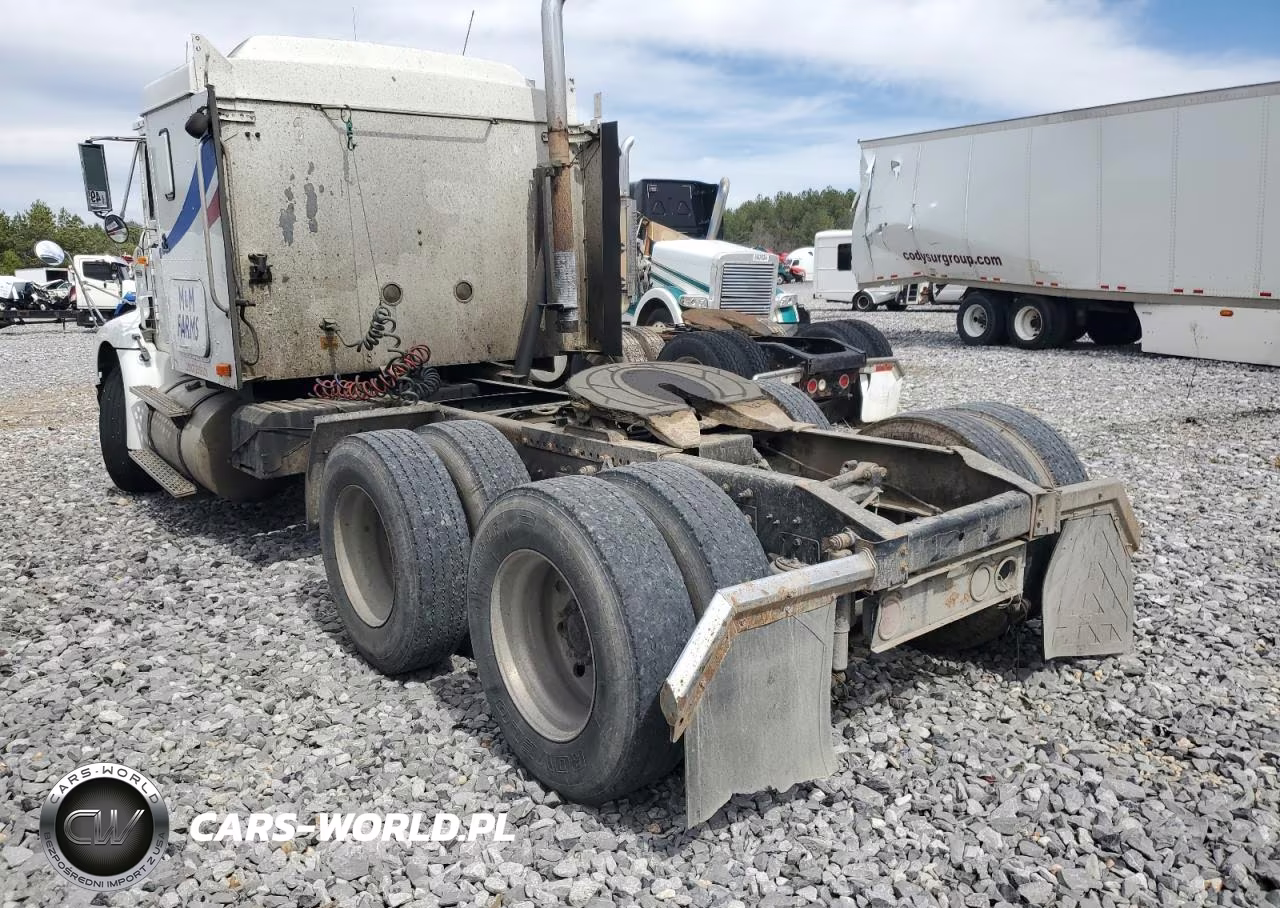 2000 International 9200 Semi Truck VIN:2HSFMAMR5YC029390 - 3