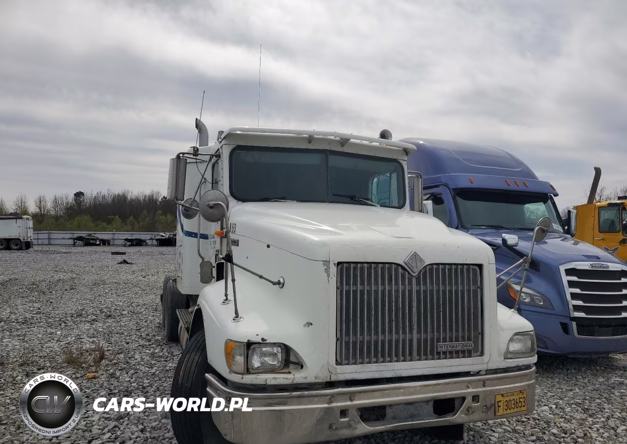 2000 International 9200 Semi Truck VIN:2HSFMAMR5YC029390 - 9