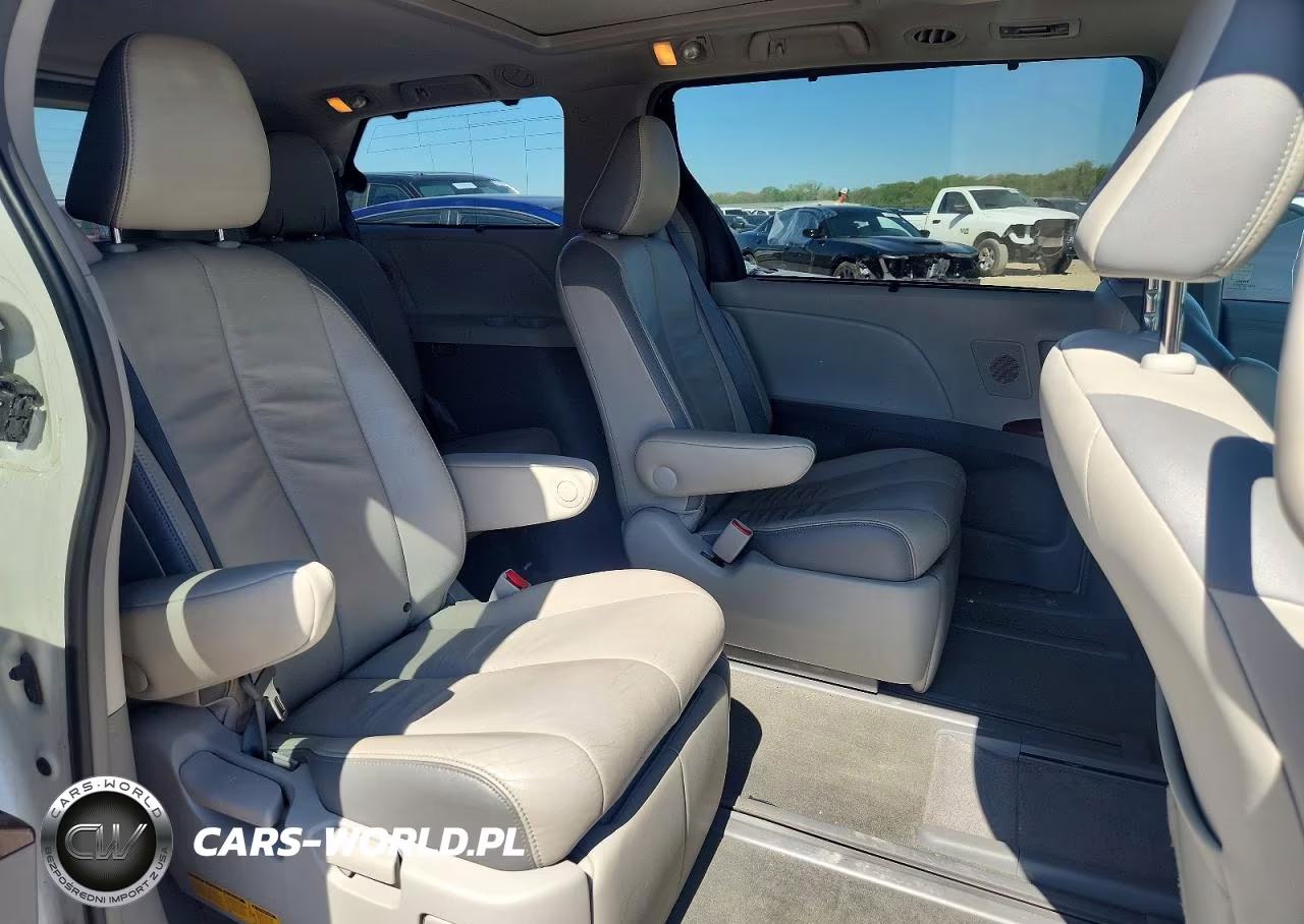 2014 Toyota Sienna Limited 7-Passenger VIN:5TDDK3DC4ES078710 - 11