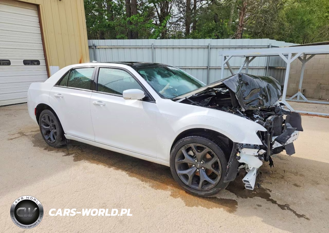 2023 Chrysler 300 S VIN:2C3CCABG2PH537712 - 4