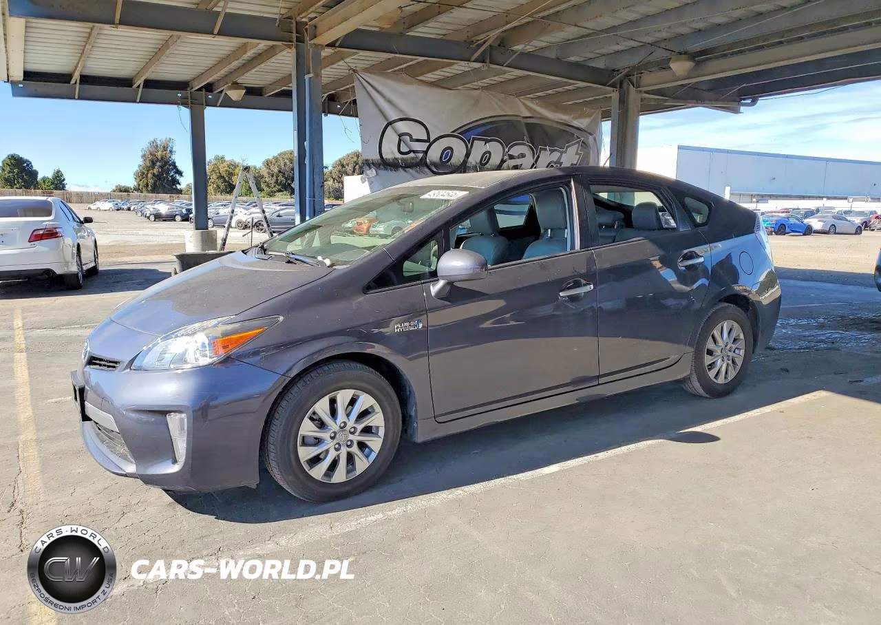 2015 Toyota Prius Plug-In Hybrid Base