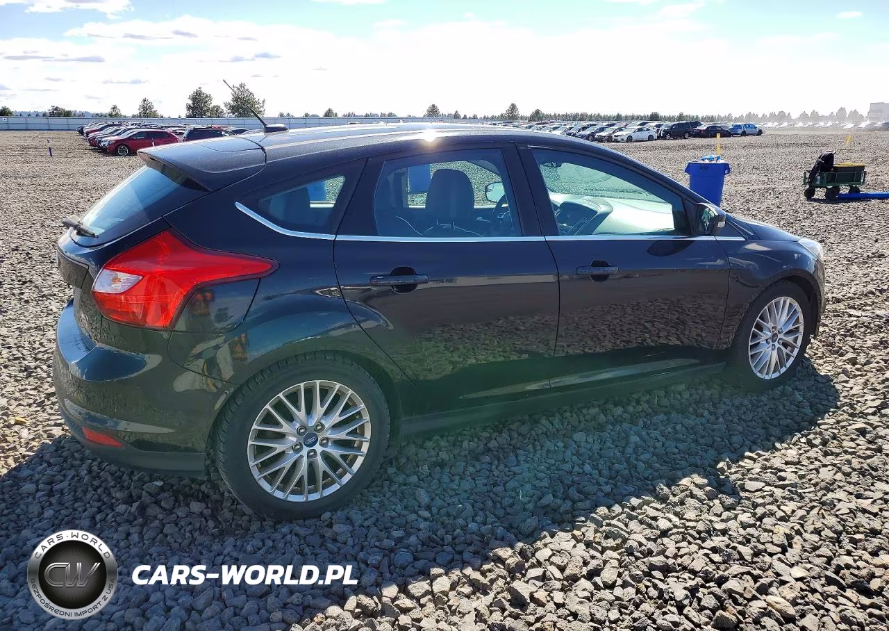 2012 Ford Focus VIN:1FAHP3M24CL430022 - 3