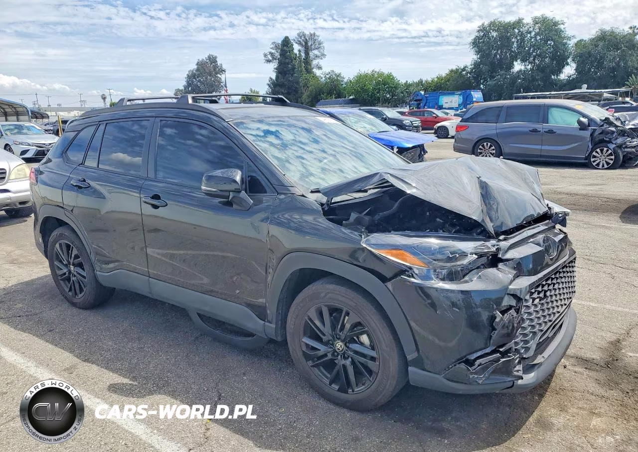 2024 Toyota Corolla Cross Hybrid Nightshade VIN:7MUFBABGXRV022754 - 4