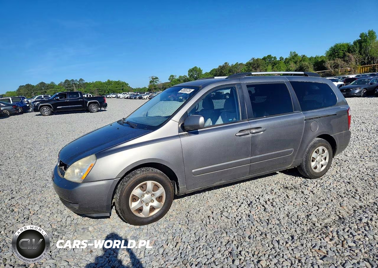 2010 Kia Sedona Lx