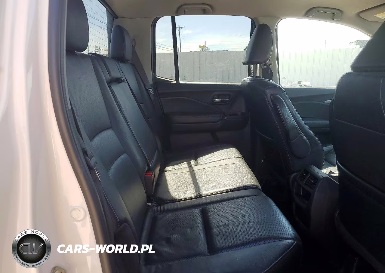 2017 Honda Ridgeline Rtl VIN:5FPYK3F67HB039361 - 10