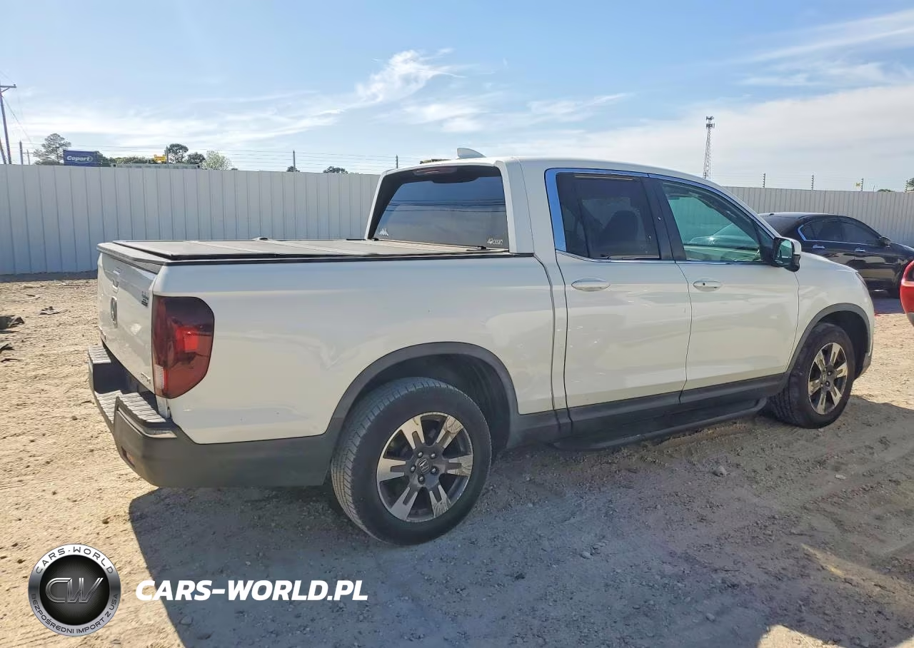 2017 Honda Ridgeline Rtl VIN:5FPYK3F67HB039361 - 3