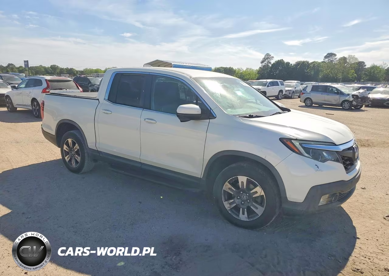 2017 Honda Ridgeline Rtl VIN:5FPYK3F67HB039361 - 4