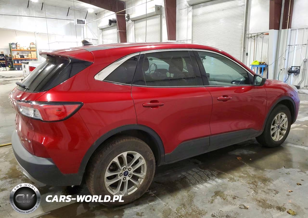 2022 Ford Escape Se VIN:1FMCU9G6XNUC04820 - 3