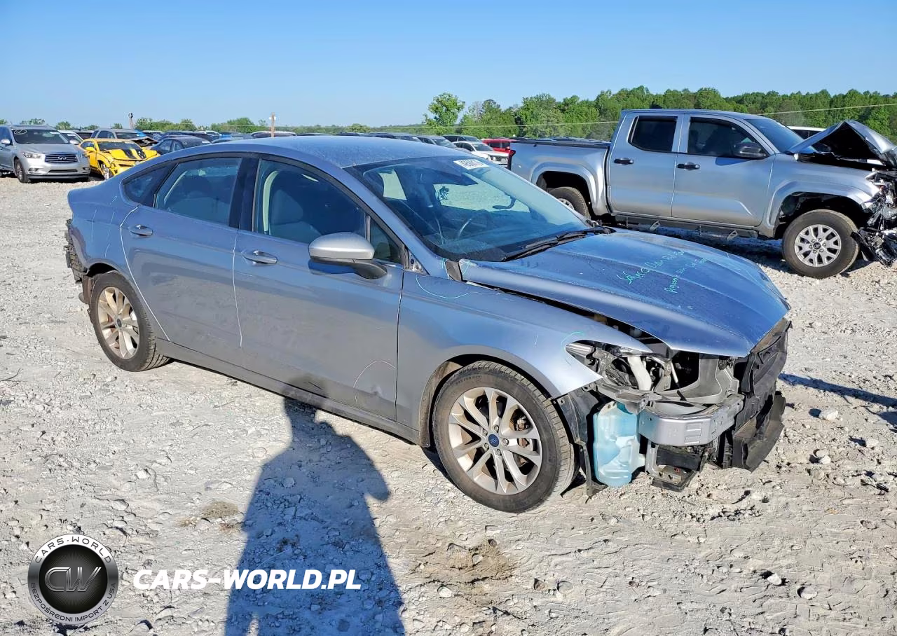 2020 Ford Fusion Se VIN:3FA6P0HD6LR256215 - 4