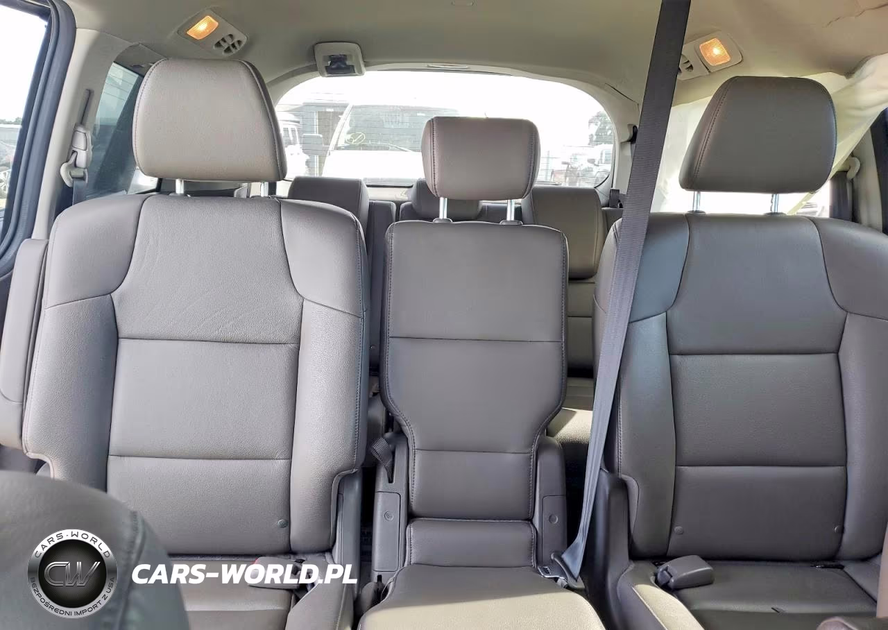 2014 Honda Odyssey Touring VIN:5FNRL5H96EB013990 - 10