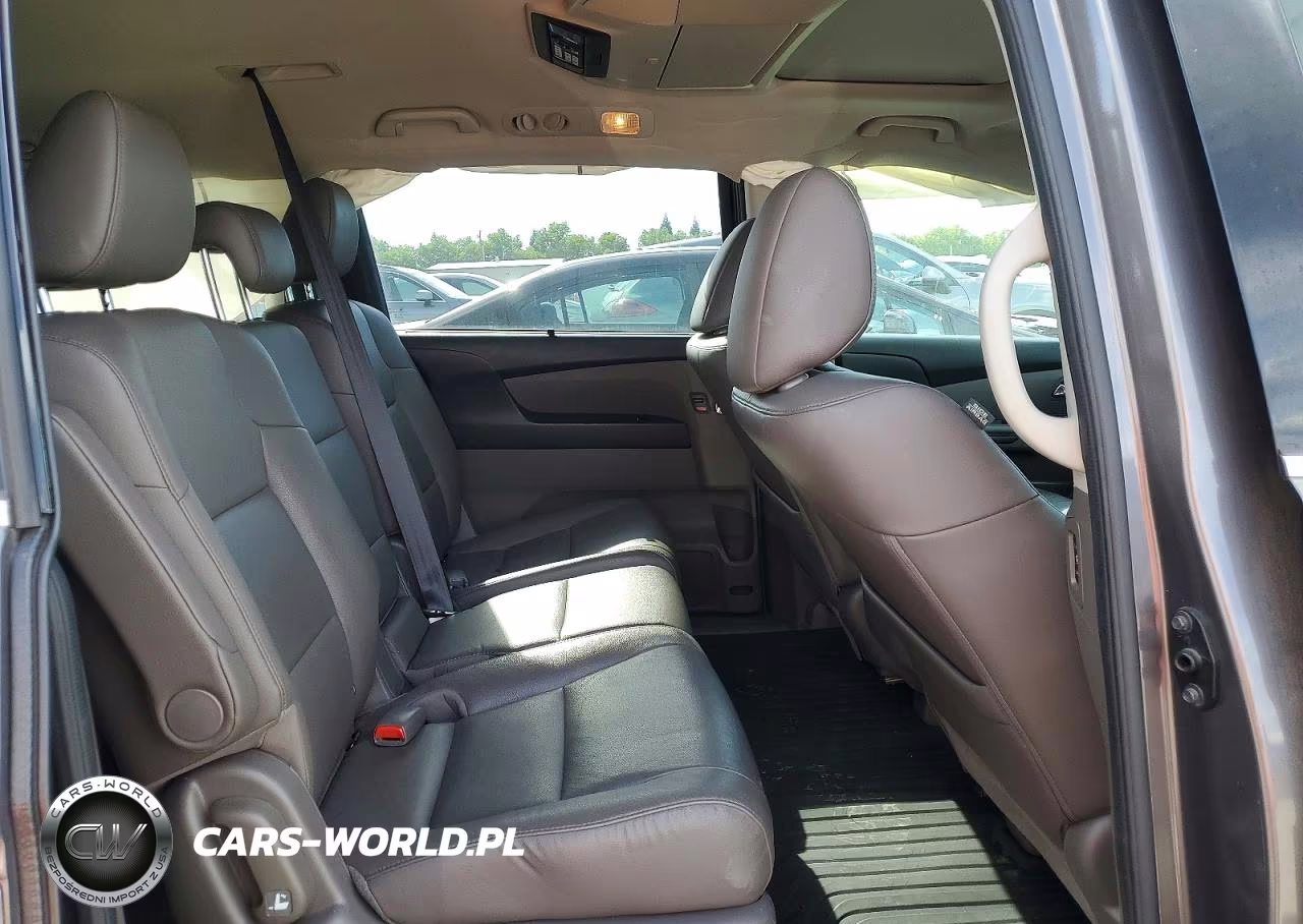 2014 Honda Odyssey Touring VIN:5FNRL5H96EB013990 - 11