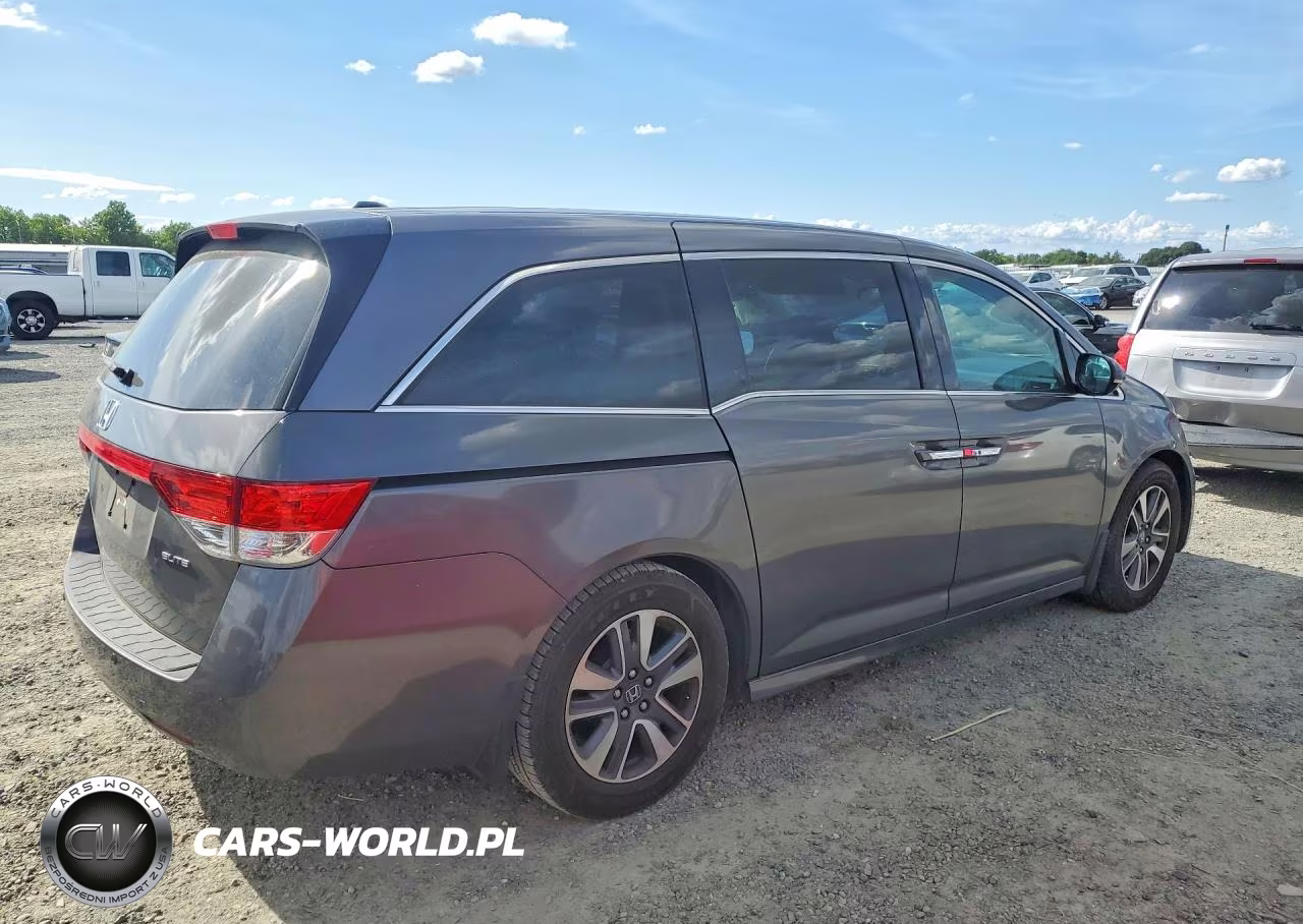 2014 Honda Odyssey Touring VIN:5FNRL5H96EB013990 - 3