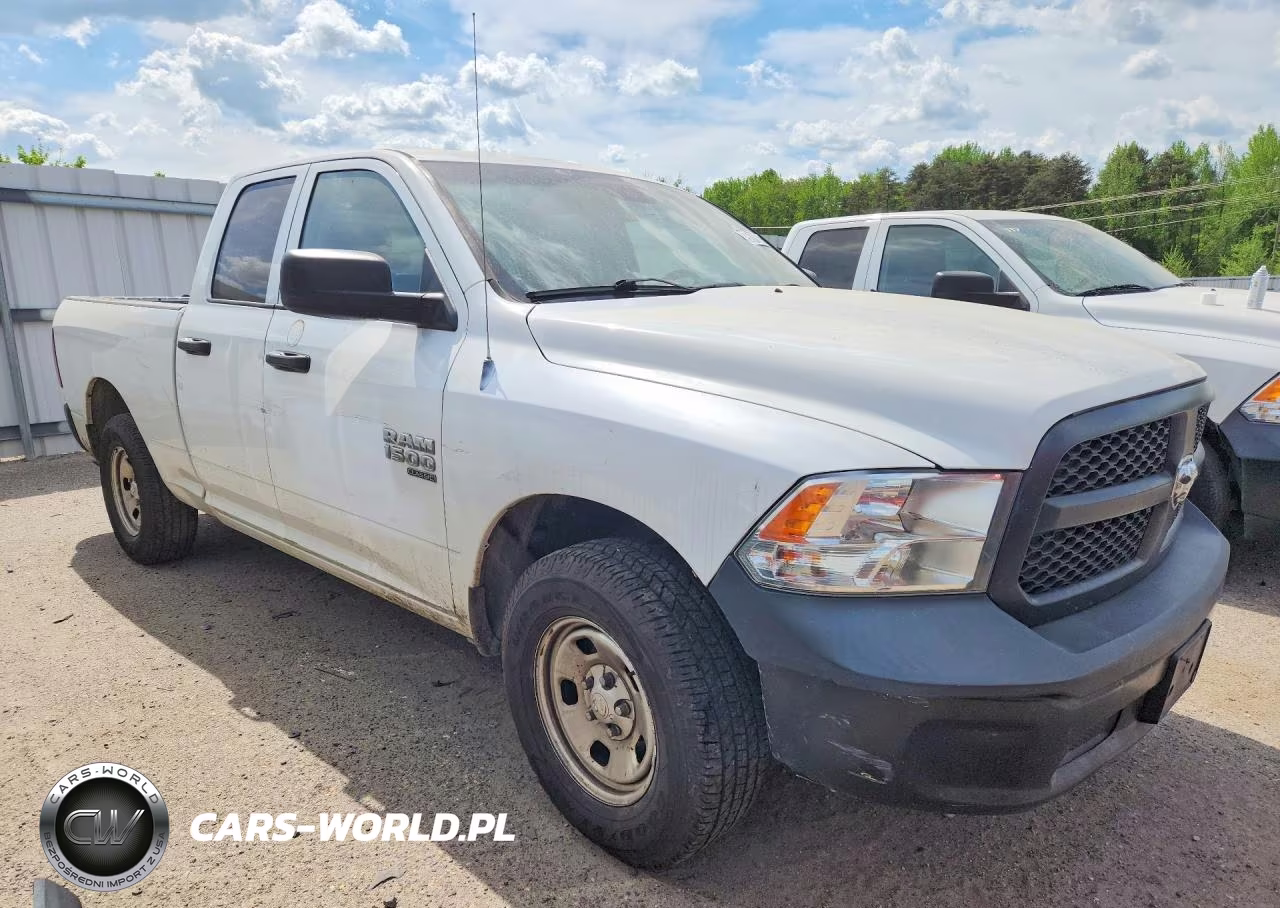 2019 Ram 1500 Classic Tradesman VIN:1C6RR6FG2KS603714 - 4
