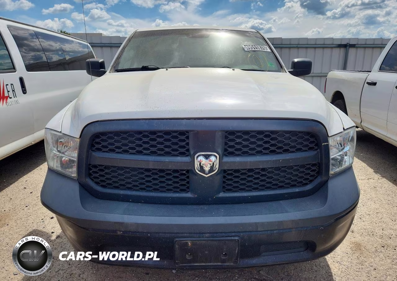 2019 Ram 1500 Classic Tradesman VIN:1C6RR6FG2KS603714 - 5