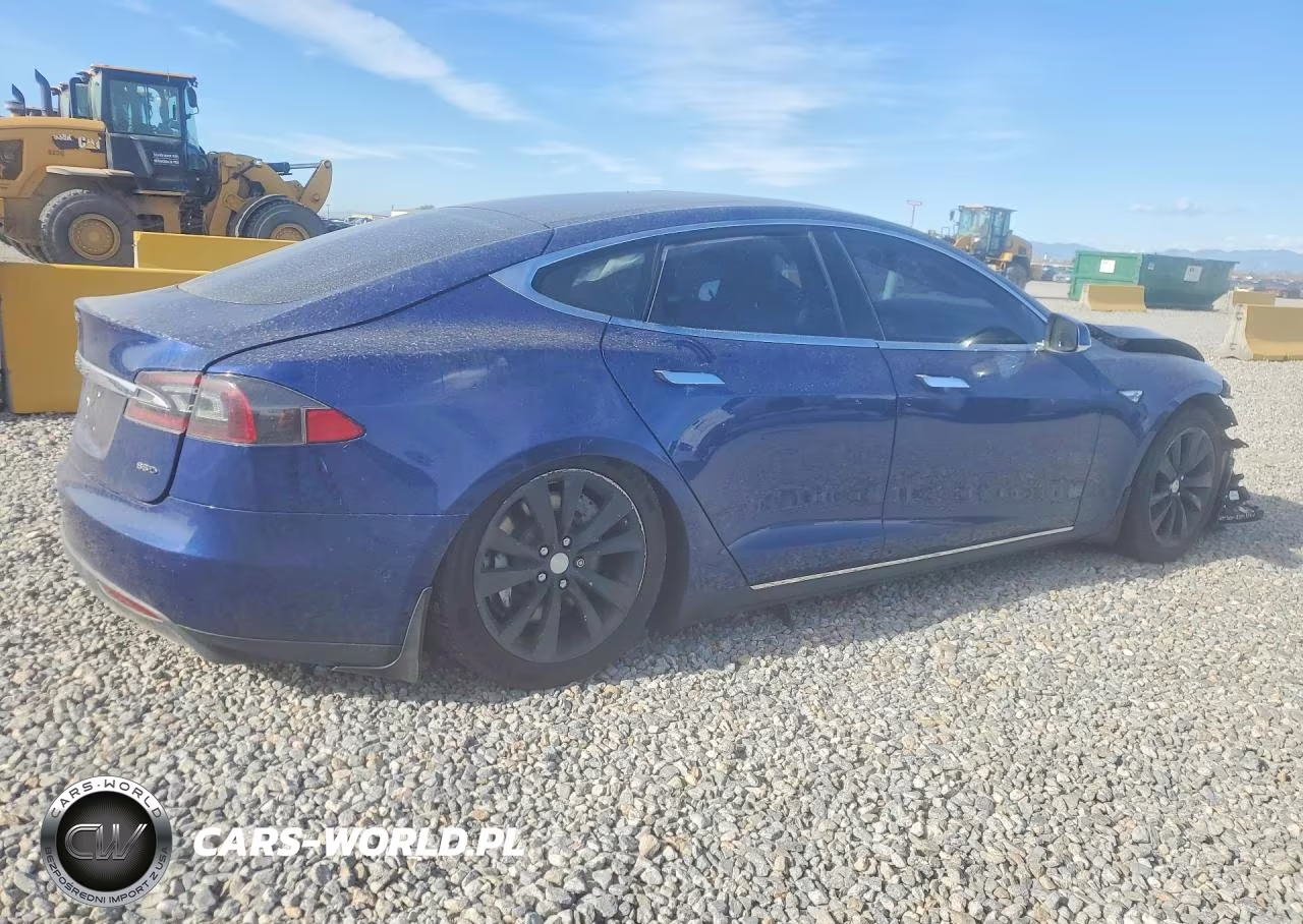 2016 Tesla Model S VIN:5YJSA1E27GF126664 - 3