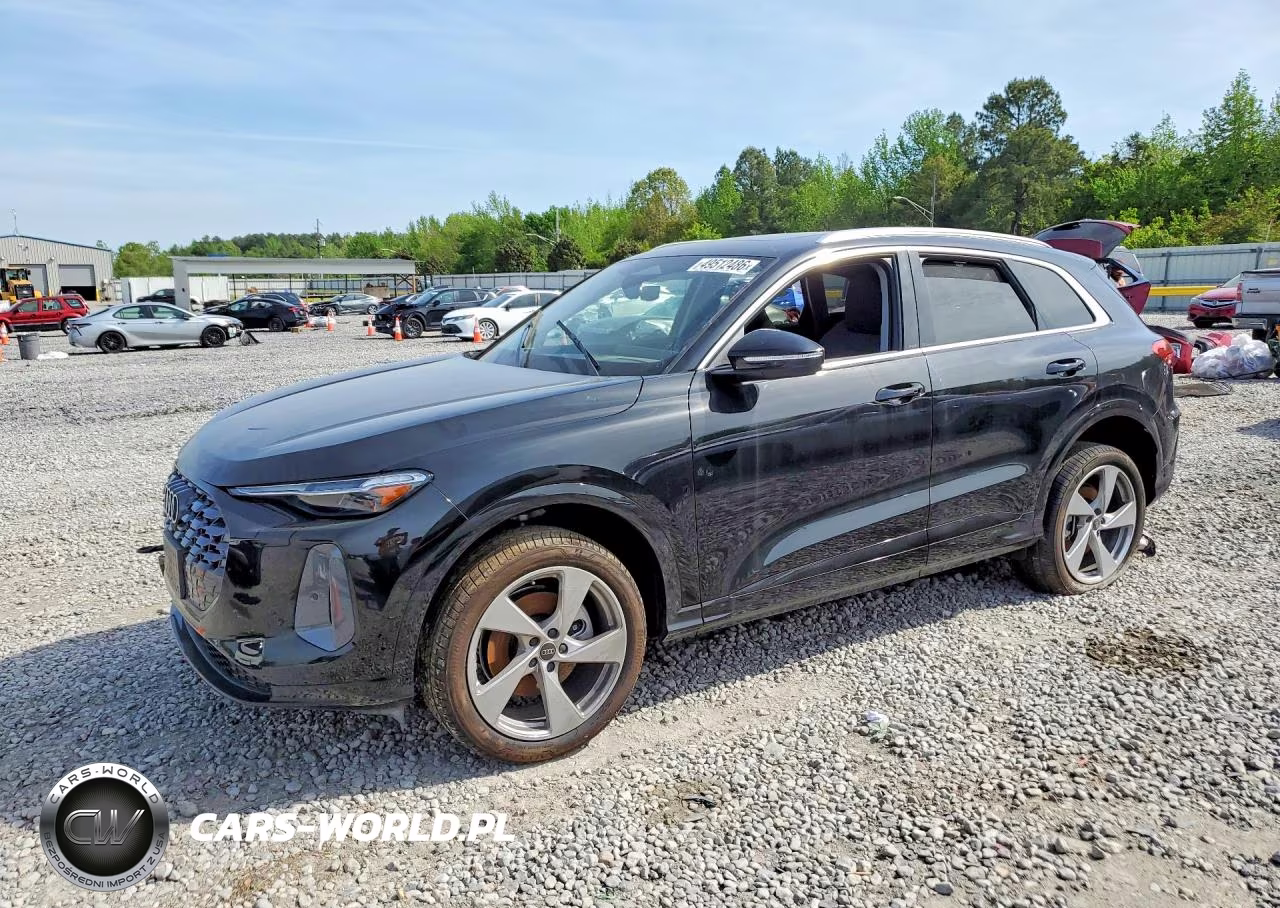 2025 Audi Q5 VIN:WA12AAGUXS2057683 - 1