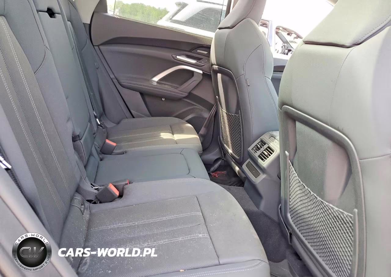 2025 Audi Q5 VIN:WA12AAGUXS2057683 - 11
