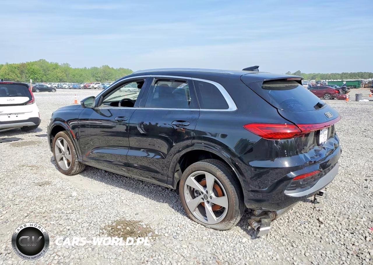 2025 Audi Q5 VIN:WA12AAGUXS2057683 - 2