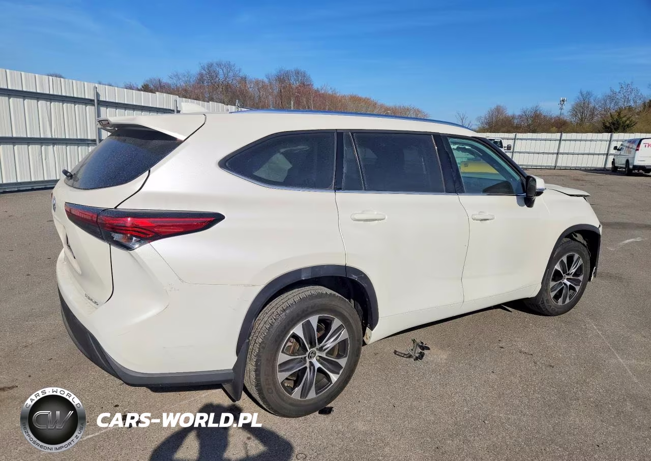 2021 Toyota Highlander Xle VIN:5TDGZRBH6MS130251 - 3