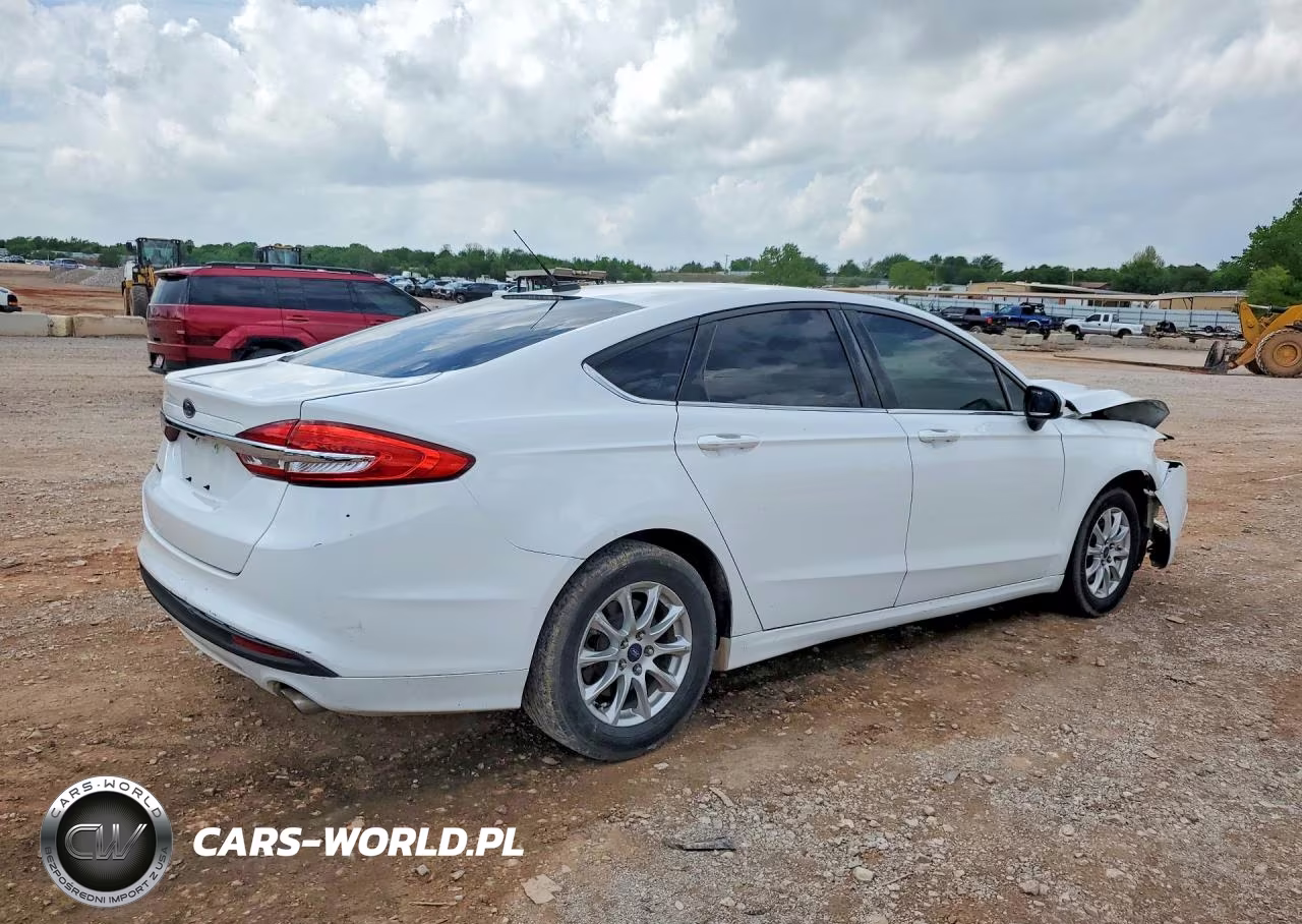 2017 Ford Fusion S VIN:3FA6P0G79HR175227 - 3