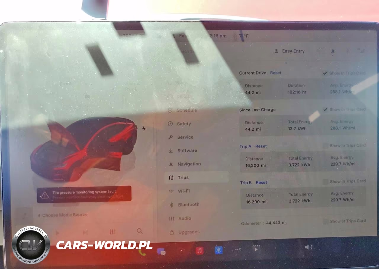 2024 Tesla Model 3 VIN:5YJ3E1EA0RF730060 - 9