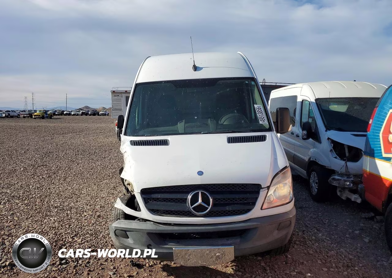 2013 Mercedes Benz Sprinter 2500 VIN:WD3PE7CCXD5745193 - 5