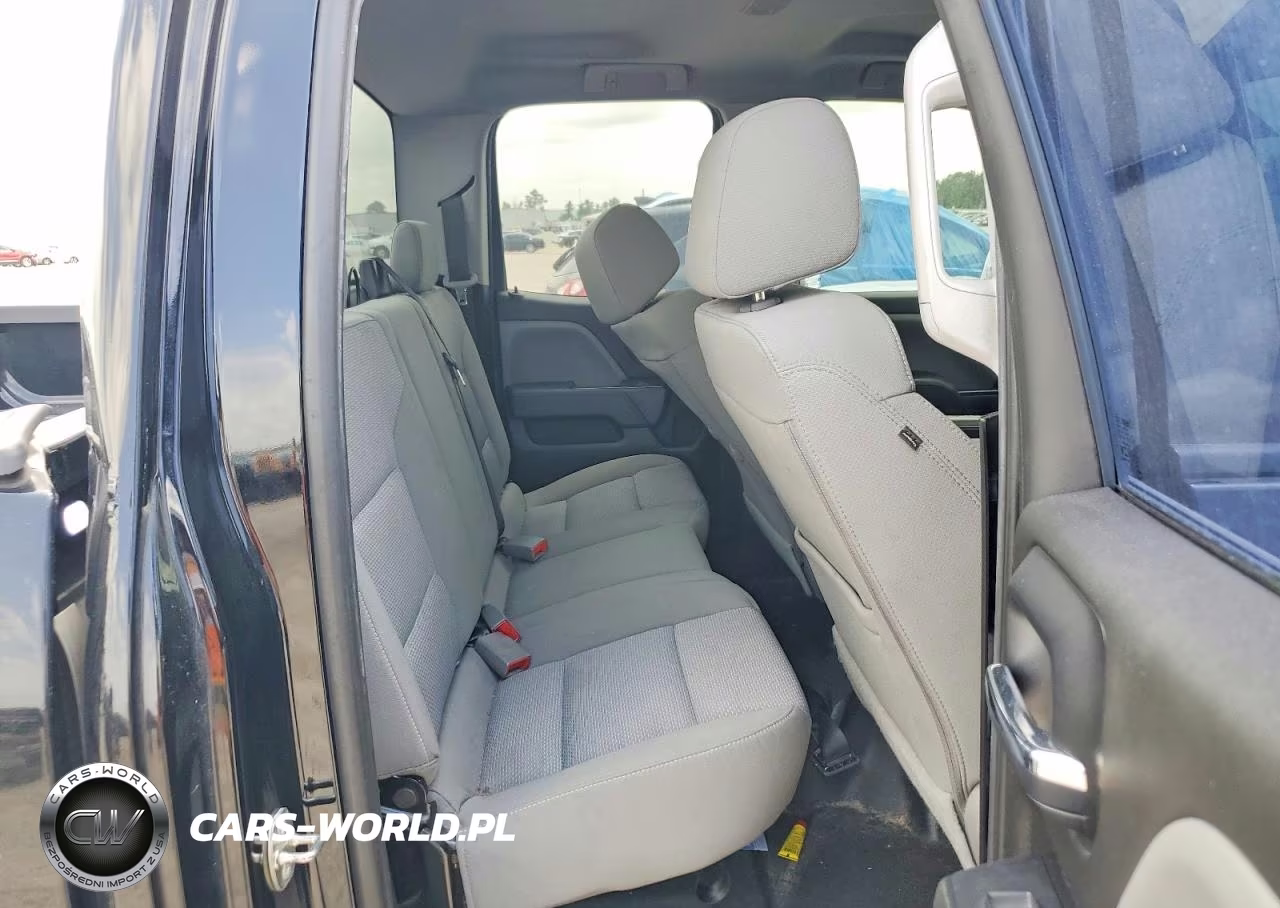 2018 Chevrolet Silverado C1500 VIN:1GCRCNEH5JZ354488 - 10