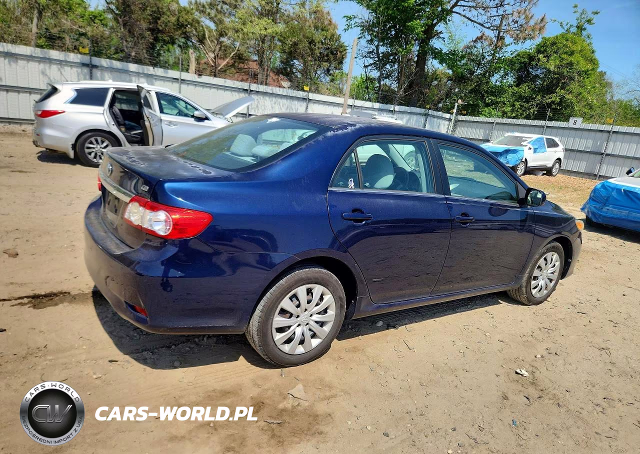 2013 Toyota Corolla Le VIN:2T1BU4EE7DC982310 - 3