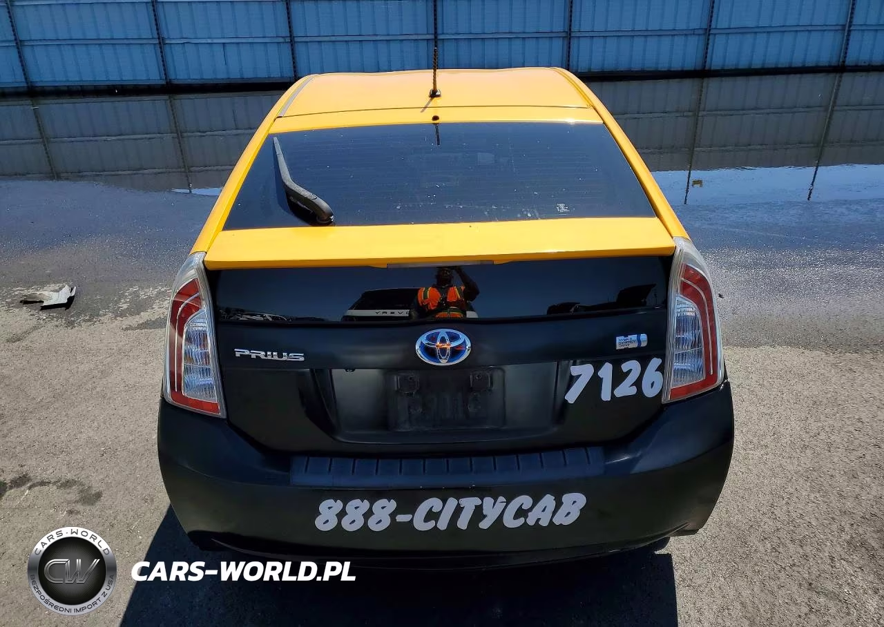 2015 Toyota Prius Two VIN:JTDKN3DU3F1916473 - 6