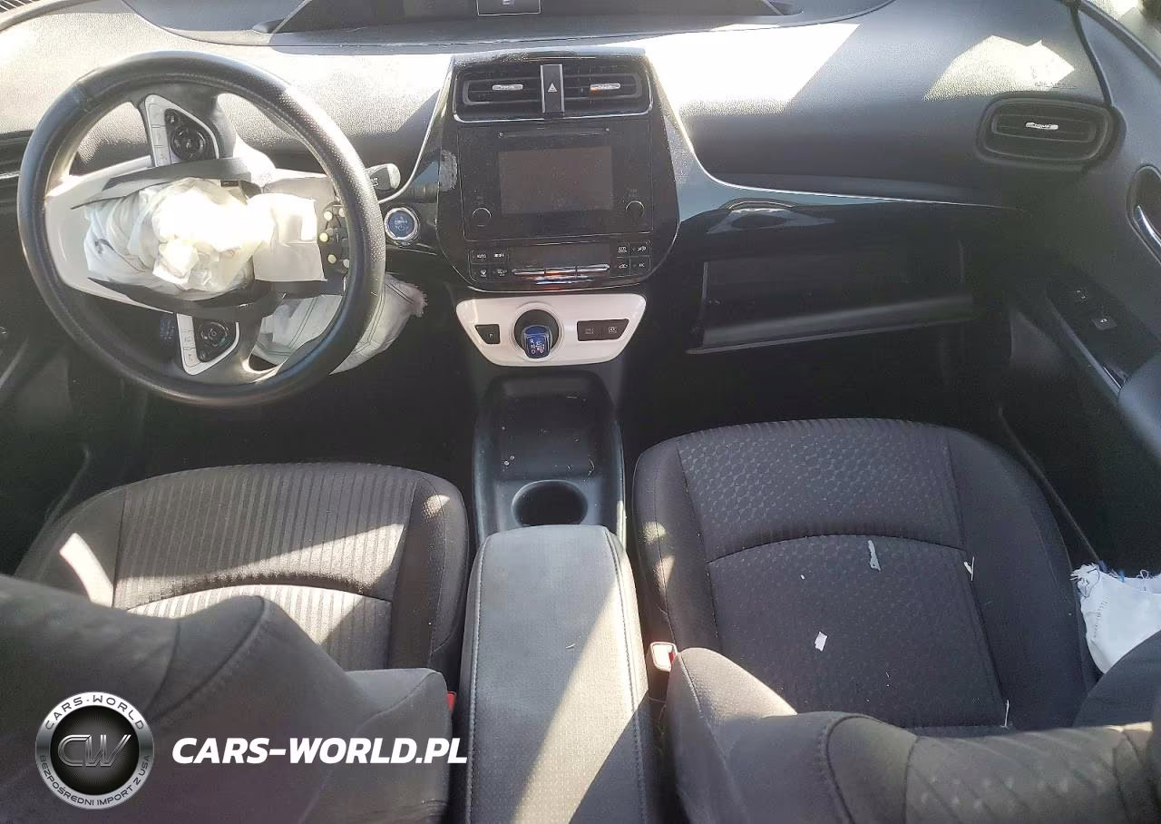 2018 Toyota Prius Two VIN:JTDKBRFU3J3602280 - 8