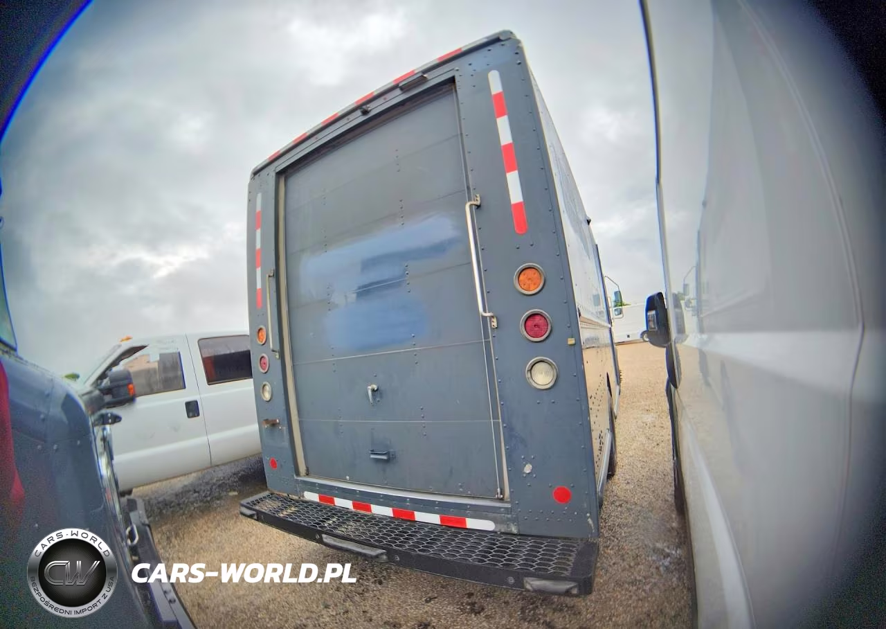 2021 Ford F59 Delivery Truck VIN:1F65F5KN2M0A01587 - 3