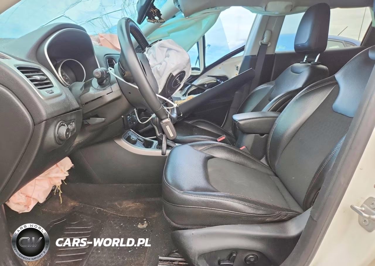 2018 Jeep Compass Latitude VIN:3C4NJDBB9JT259017 - 7