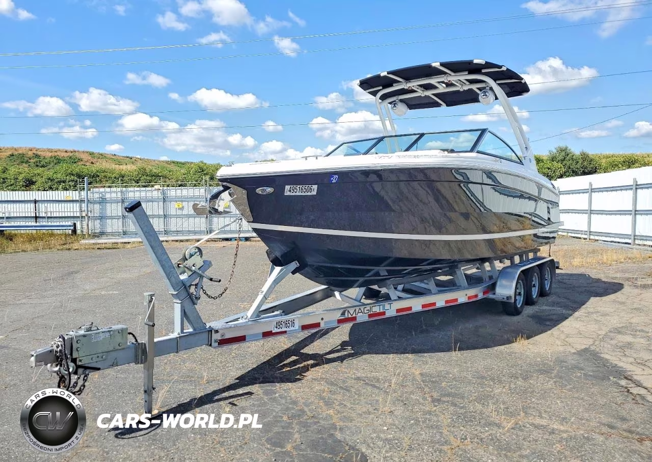 2022 Cobalt Boat