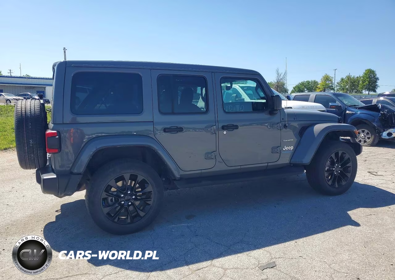 2023 Jeep Wrangler Sahara 4Xe VIN:1C4JJXP65PW515300 - 3