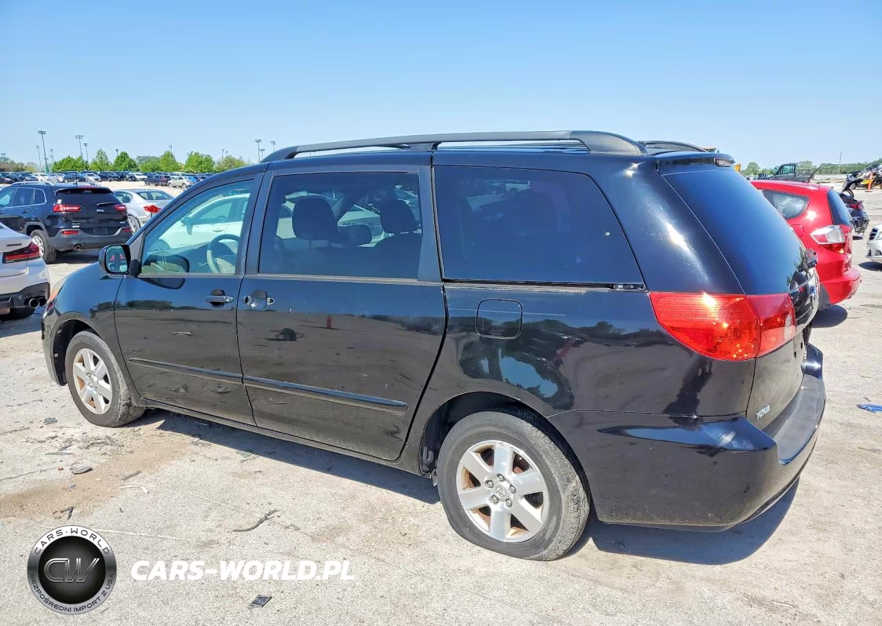 2010 Toyota Sienna Le 8-Passenger VIN:5TDKK4CC9AS306063 - 2