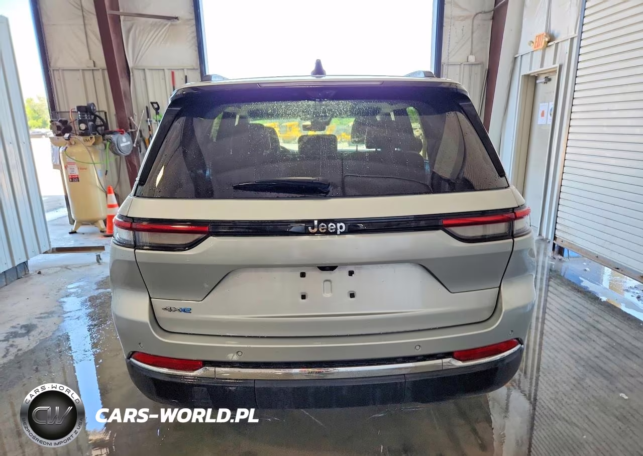 2023 Jeep Grand Cherokee Limited 4Xe VIN:1C4RJYB66PC664834 - 6