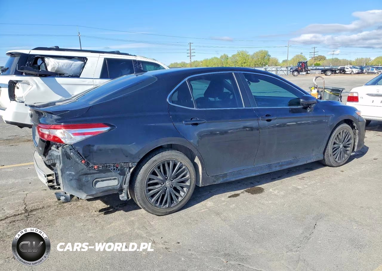 2020 Toyota Camry Se VIN:4T1G11AK8LU930531 - 3