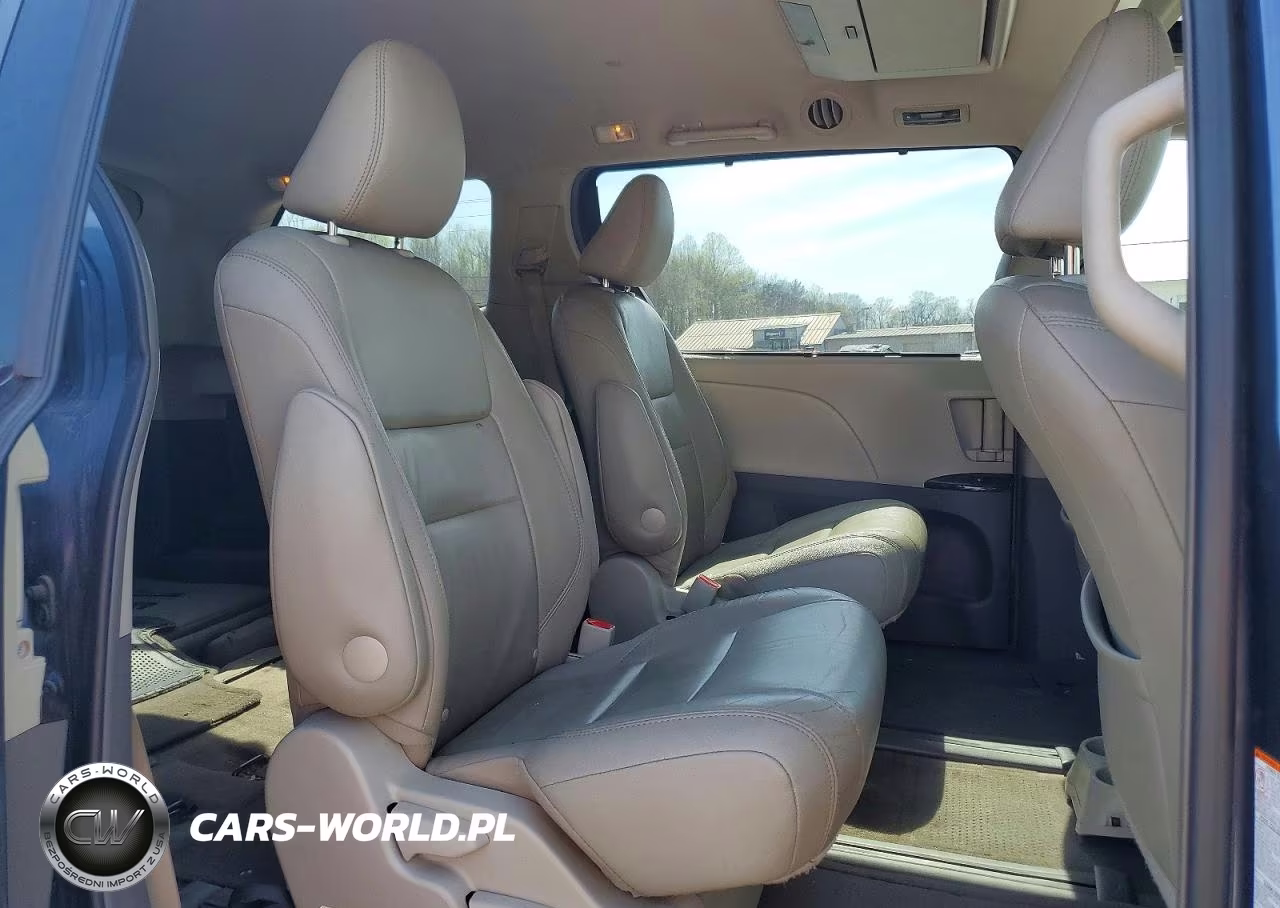 2015 Toyota Sienna VIN:5TDDK3DC8FS118272 - 11