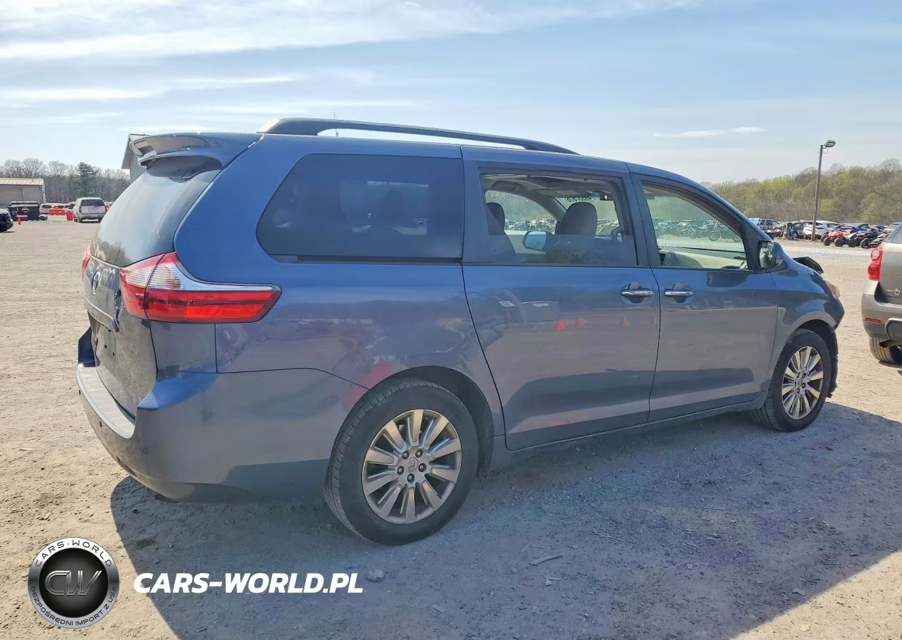 2015 Toyota Sienna VIN:5TDDK3DC8FS118272 - 3