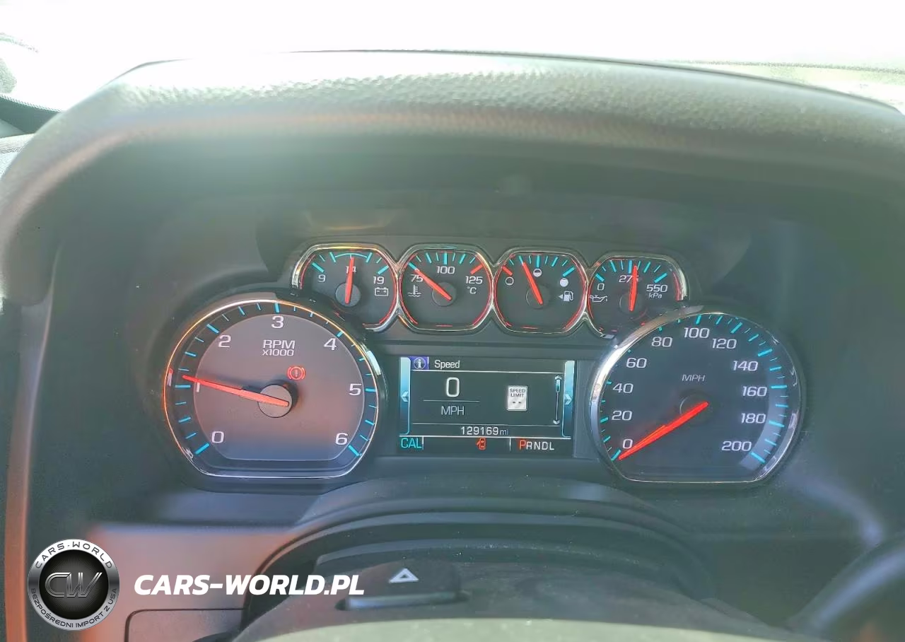 2019 Chevrolet Suburban K1500 Lt VIN:1GNSKHKCXKR325494 - 9