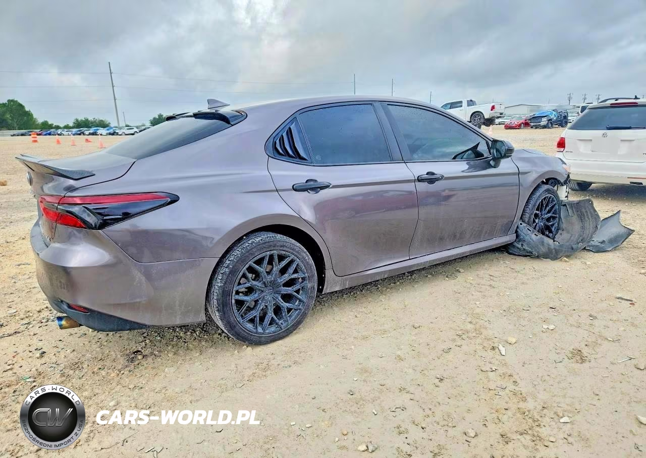 2023 Toyota Camry VIN:4T1C11AKXPU735809 - 3