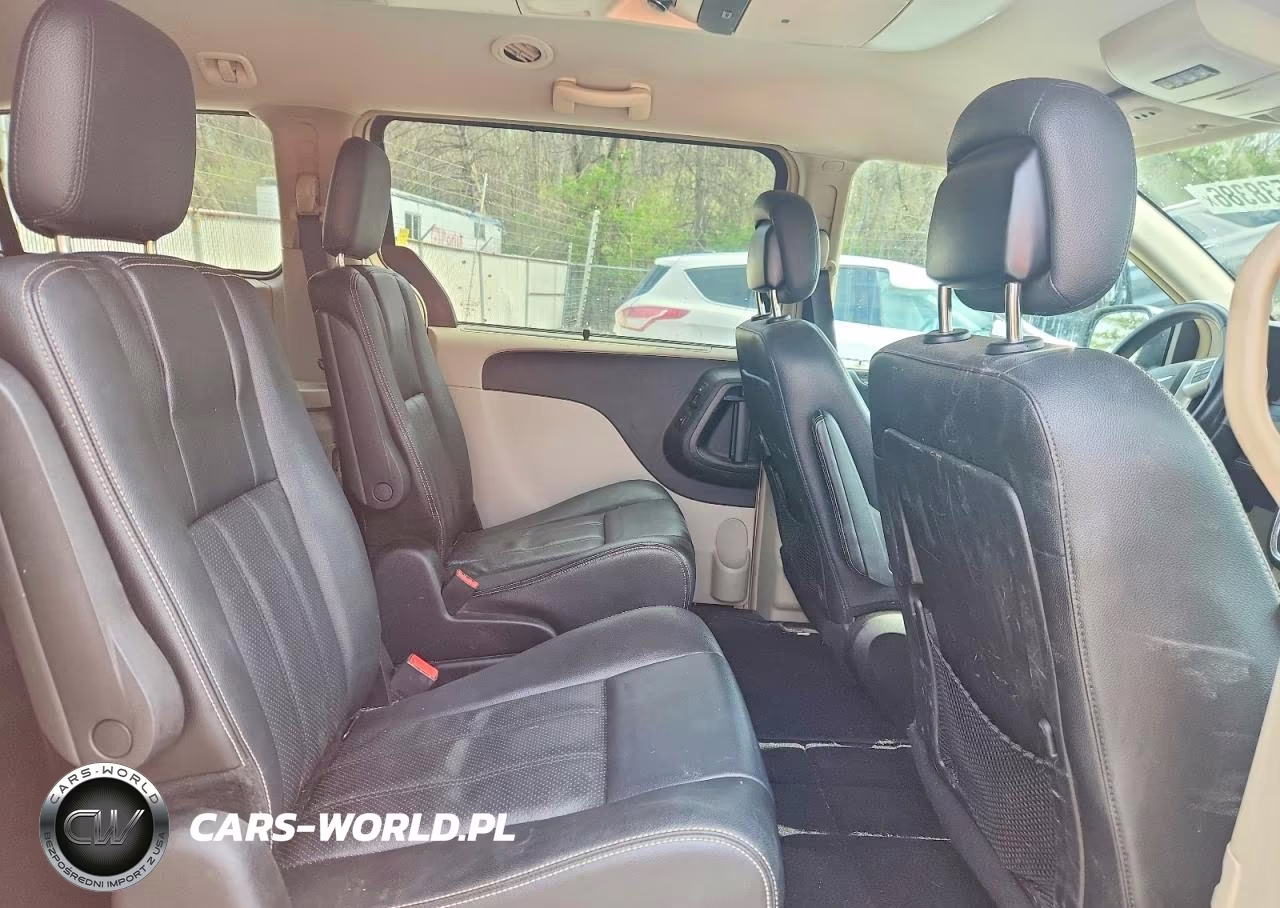 2015 Chrysler Town & Country Touring L VIN:2C4RC1CG0FR729711 - 11