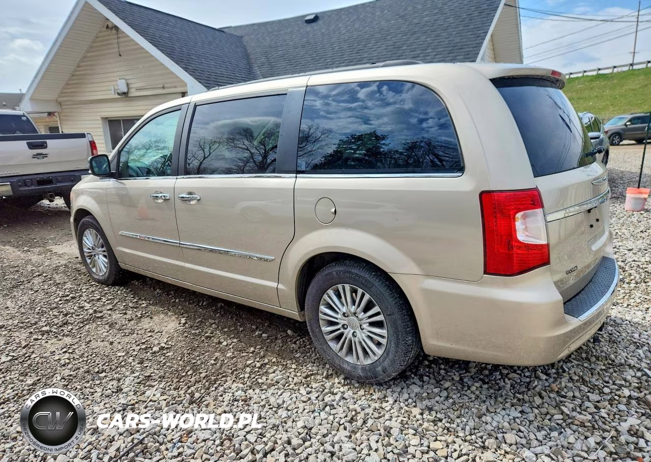 2015 Chrysler Town & Country Touring L VIN:2C4RC1CG0FR729711 - 2