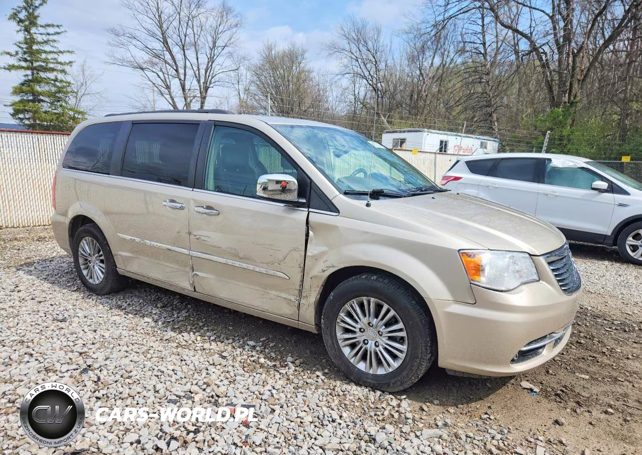 2015 Chrysler Town & Country Touring L VIN:2C4RC1CG0FR729711 - 4