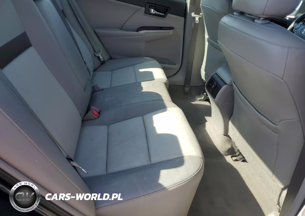 2012 Toyota Camry Xle VIN:4T4BF1FKXCR165896 - 10
